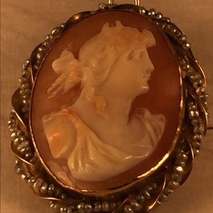 *Solid 14K Genuine Shell Cameo with Seed Pearls